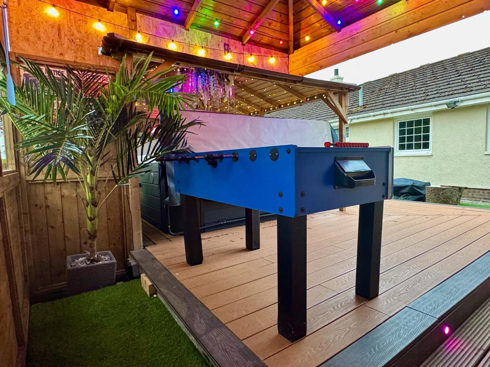 Finn Village "Mountain View Cottage" Private Garden, 9-Seater Hot Tub, Firepit & Pizza Stove Drymen Exterior photo