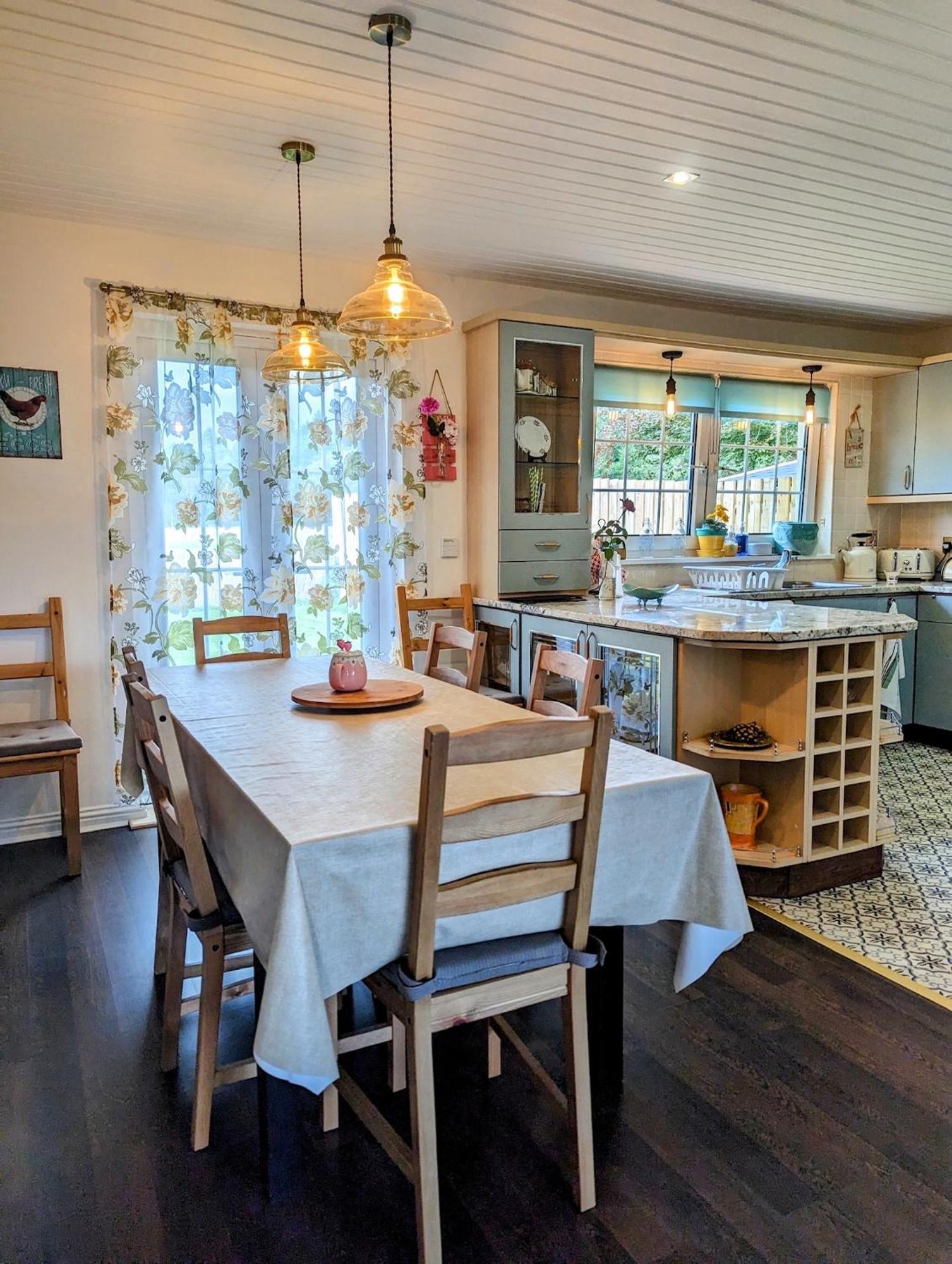 Finn Village "Mountain View Cottage" Private Garden, 9-Seater Hot Tub, Firepit & Pizza Stove Drymen Exterior photo
